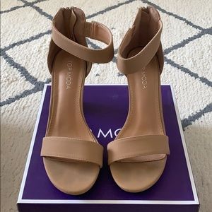 Nude chunky heel size 5.5